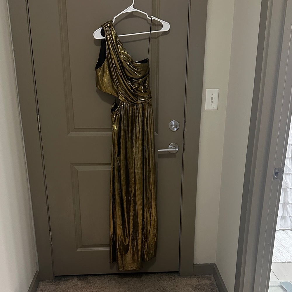 Selfie Leslie Gold One-Shoulder Maxi Dress